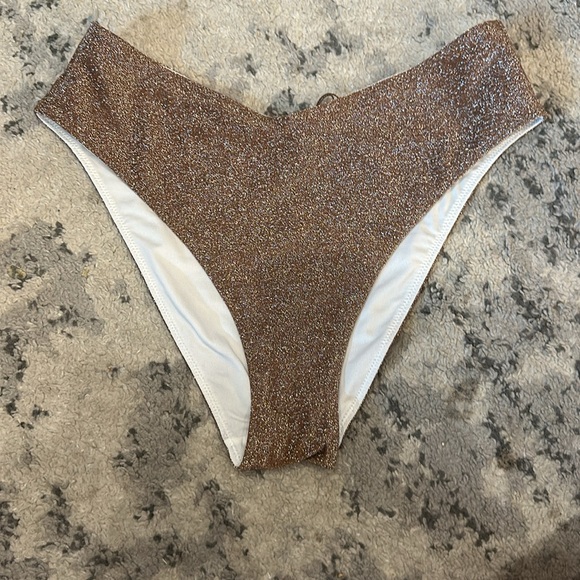 Brown two-piece bikini - Picture 3 of 8